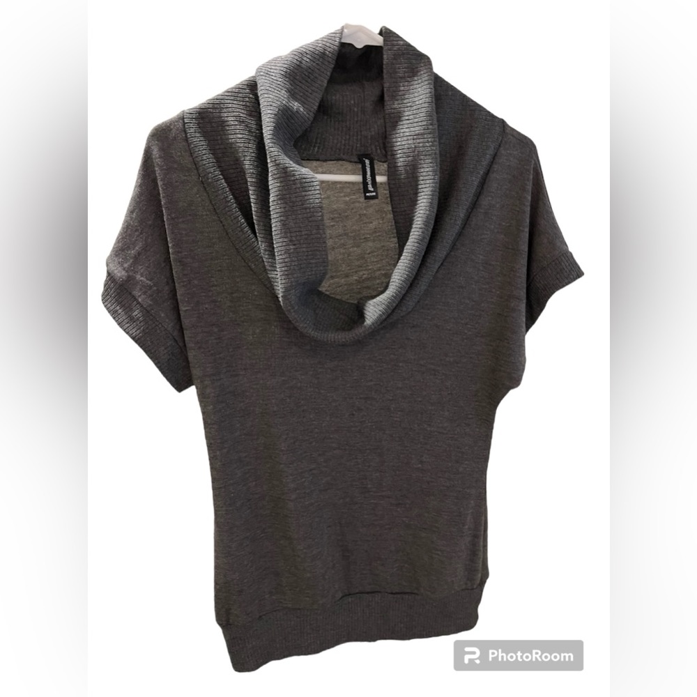 Jason Maxwell Knits Pullovers Gray Cowl Neck Short Sleeve Sweater